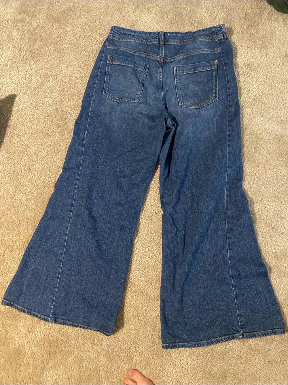 Anthropologie Pilcro Wide-Leg Jeans in Medium Blue Wash - Picture 3 of 3